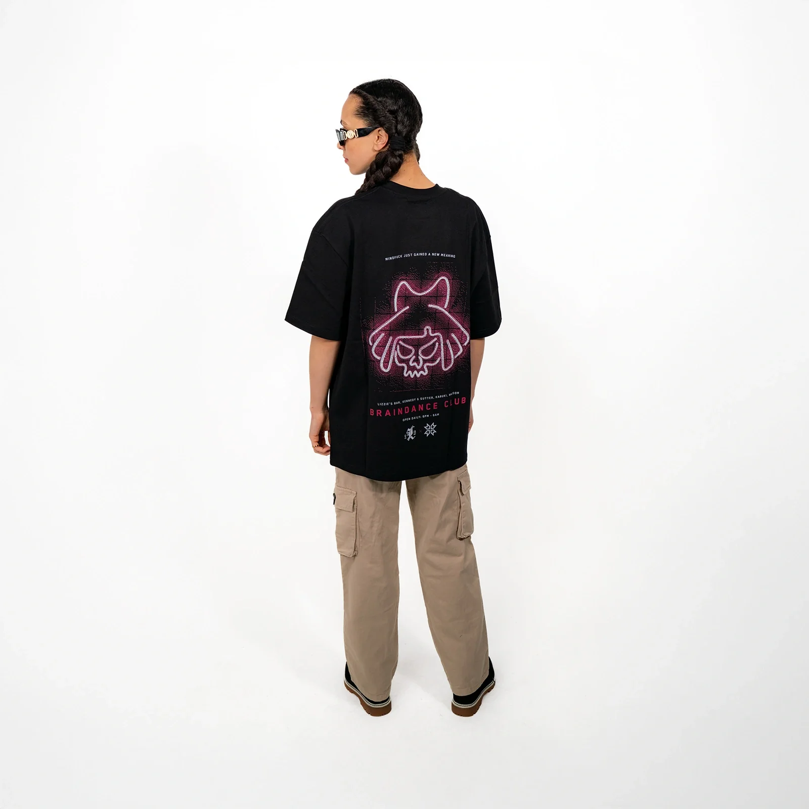 Cyberpunk 2077 - Lizzie’s Bar Souvenir Tee - Image 11