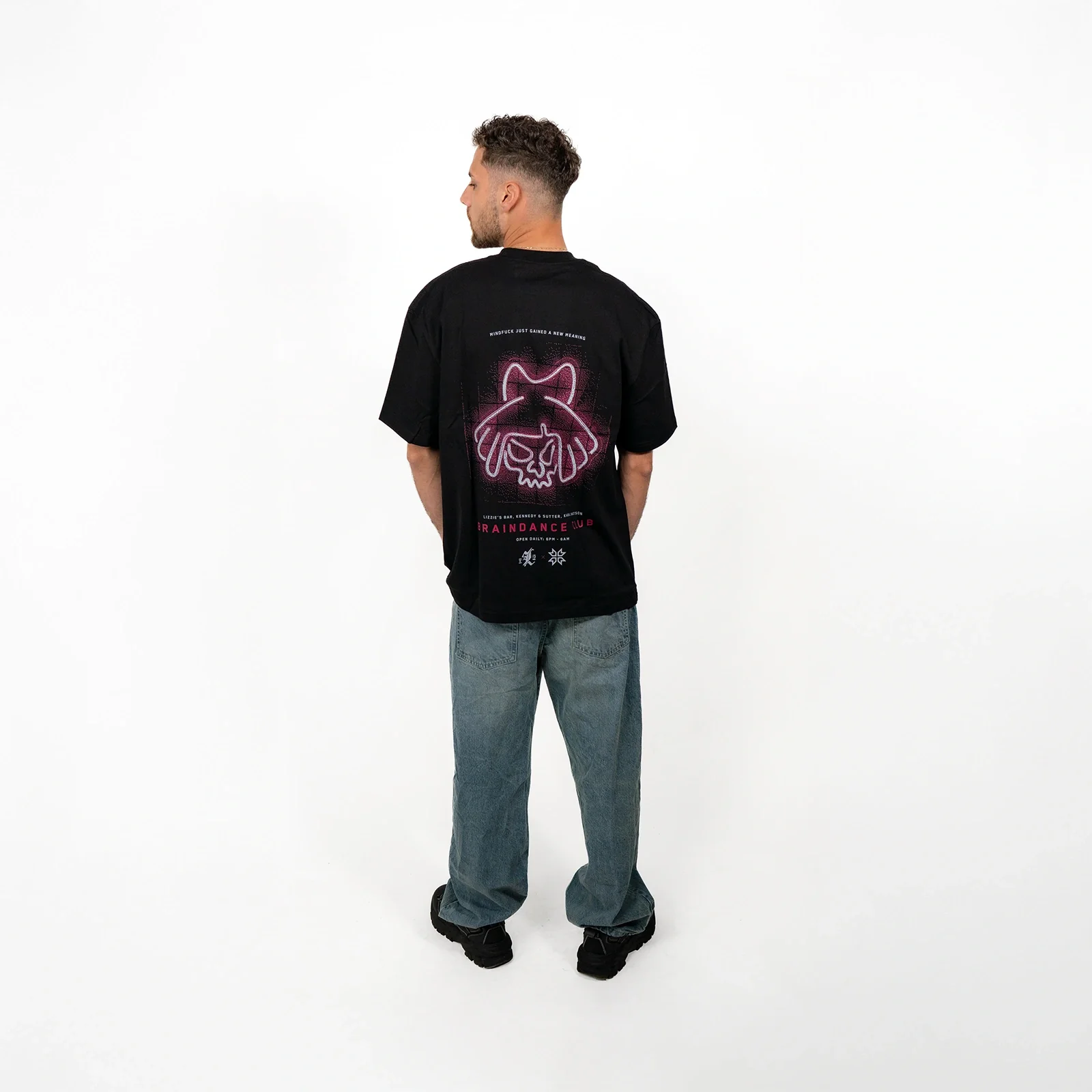 Cyberpunk 2077 - Lizzie’s Bar Souvenir Tee - Image 9