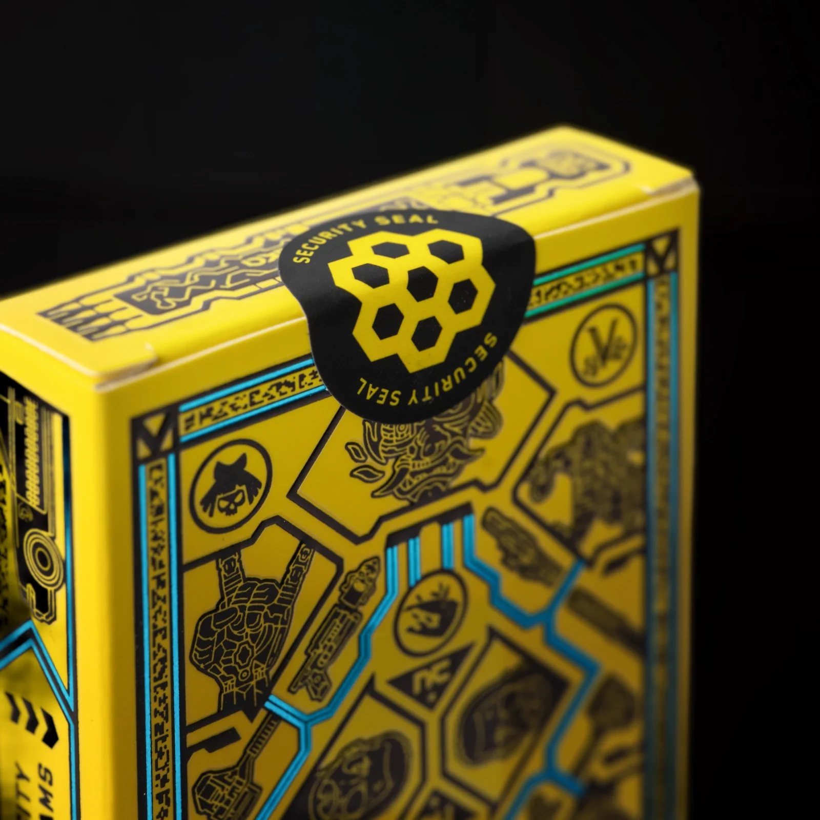 Cyberpunk 2077 Playing Cards - Collectors Edition - Image 7